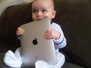 Baby-with-iPad