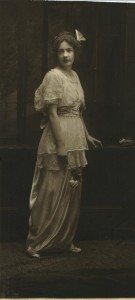 Flickr/Michelle Davis Woman wearing hobble skirted dress of the 1910s.