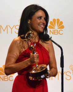 Julia Louis Dreyfus with her award. Photo: Mingle Media TV and Wikimedia Commons