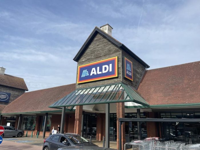 Aldi Airport Retail Park Coventry theboar.org