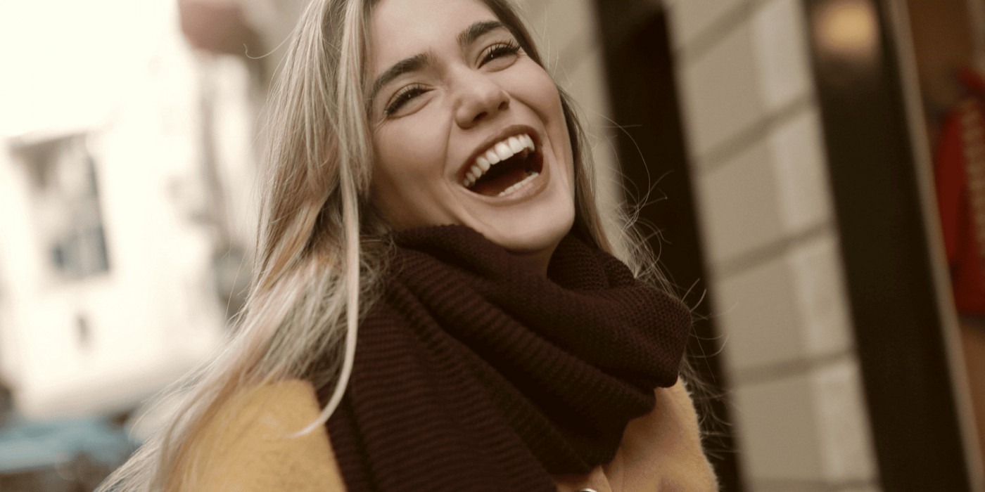 Scarf/ Image: Andrea Piacquadio/ Pexels