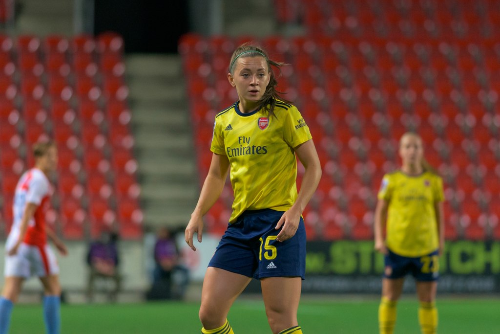 Katie McCabe playing for Arsenal