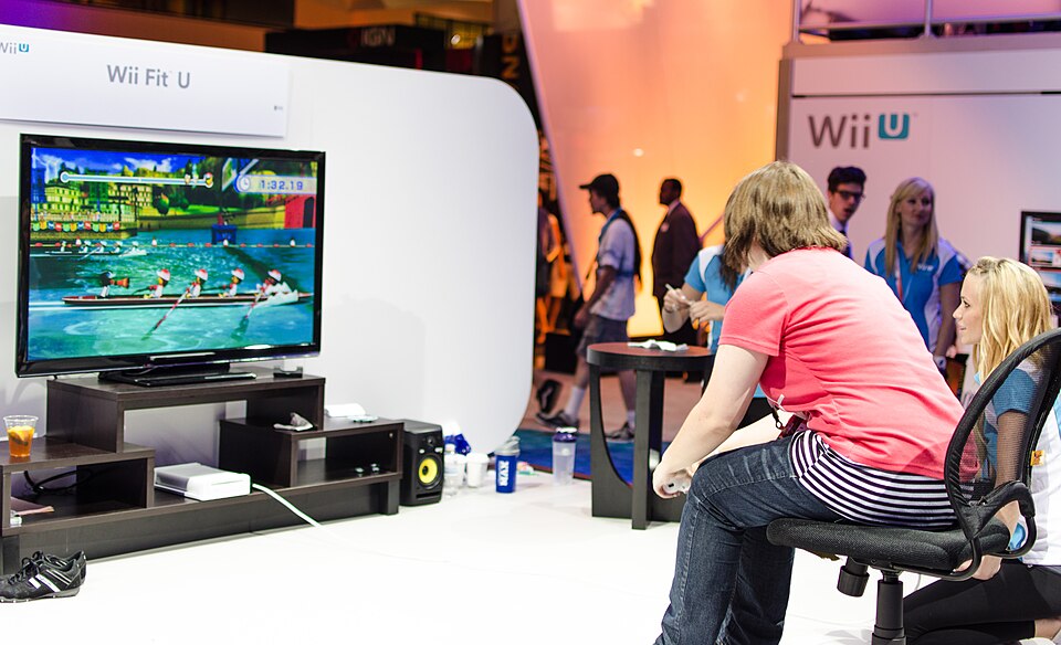 Wii U playing games at convention