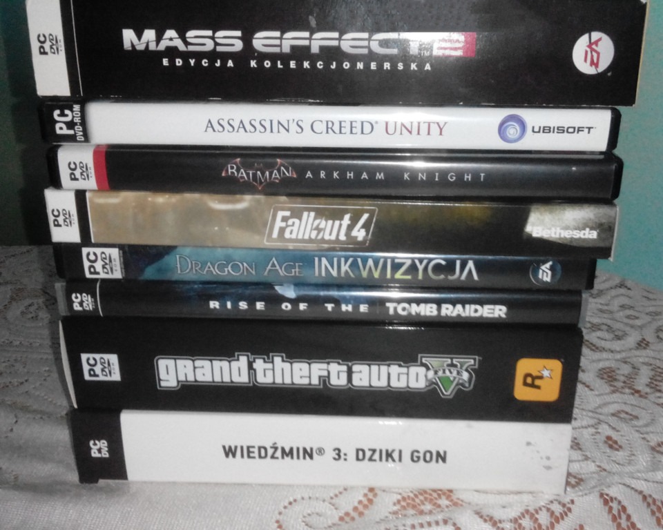 Image: Video Game Boxes, Wiki Commons